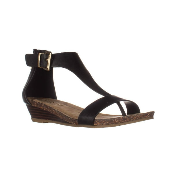 Kenneth Cole REACTION Womens Gal T-Strap Low Wedge Sandal 